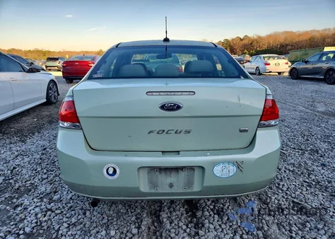 2010 Ford Focus Se z USA, uszkodzony, nr VIN 1FAHP3FN2AW235460